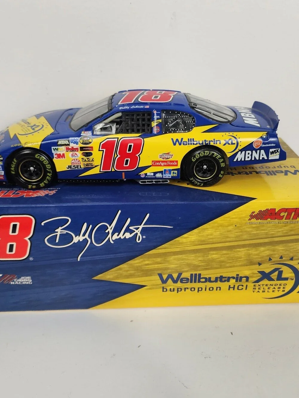 Bobby Labonte '04 Action #18 Die-Cast Race Car Welbutrin Chevy Monte Carlo /3072